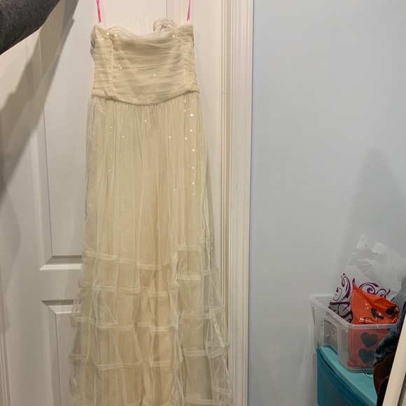 Beautiful Betsey Johnson white sparkly Dress - Picture 5 of 6